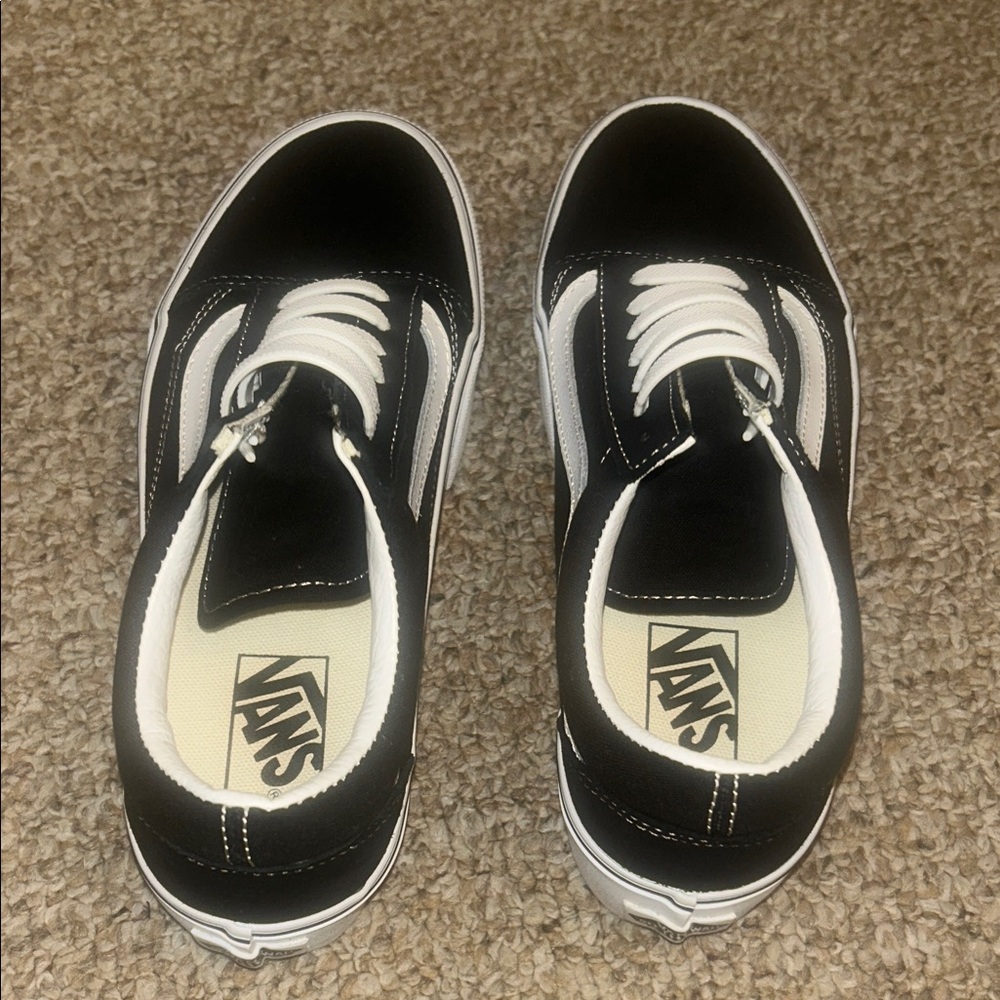 Vans Classic Black and White Low-Tops - Picture 6 of 8